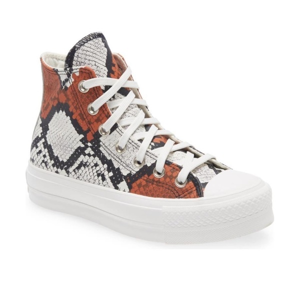 Converse Shoes - NIB Converse high lift sneaker size: 5.5